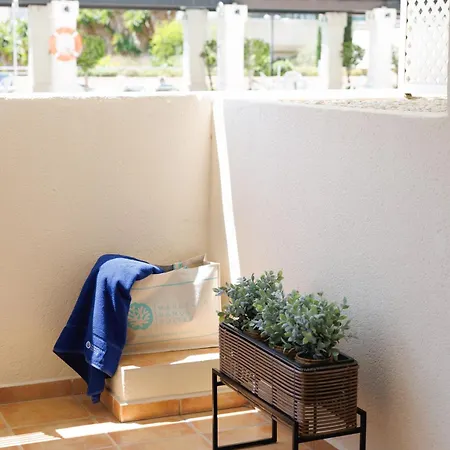 Banus - Newly Renovated Premium 2br-2ba - Steps To The & El Corte Ing Luxury Shoop - Balcony With Pool Views - Prime Puerto Banus Location - Ideal For Families - Marina Banus Iv Complex * Marbella