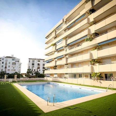 Banus - Newly Renovated Premium 2br-2ba - Steps To The & El Corte Ing Luxury Shoop - Balcony With Pool Views - Prime Puerto Banus Location - Ideal For Families - Marina Banus Iv Complex *