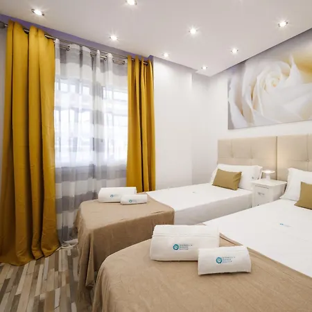 Banus - Newly Renovated Premium 2br-2ba - Steps To The & El Corte Ing Luxury Shoop - Balcony With Pool Views - Prime Puerto Banus Location - Ideal For Families - Marina Banus Iv Complex Apartmán *